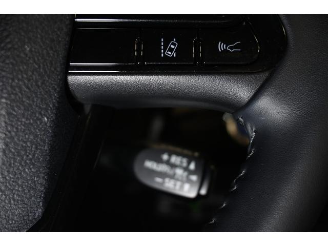 プリウス Ｓ　ハイブリッド　衝突被害軽減システム　オートクルーズコントロール　ＬＥＤヘッドランプ　１００Ｖ電源　メモリーナビ　バックカメラ　ＥＴＣ　ワンセグ　ミュージックプレイヤー接続可　ＣＤ　アルミホイール（21枚目）