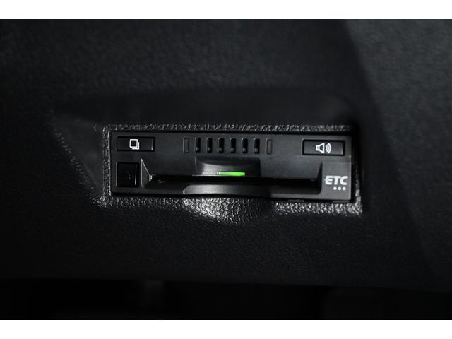 プリウス Ｓ　ハイブリッド　衝突被害軽減システム　オートクルーズコントロール　ＬＥＤヘッドランプ　１００Ｖ電源　メモリーナビ　バックカメラ　ＥＴＣ　ワンセグ　ミュージックプレイヤー接続可　ＣＤ　アルミホイール（24枚目）