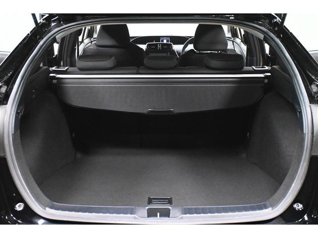 プリウス Ｓ　ハイブリッド　衝突被害軽減システム　オートクルーズコントロール　ＬＥＤヘッドランプ　１００Ｖ電源　メモリーナビ　バックカメラ　ＥＴＣ　ワンセグ　ミュージックプレイヤー接続可　ＣＤ　アルミホイール（30枚目）