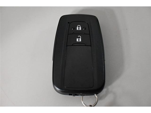 プリウス Ｓ　ハイブリッド　衝突被害軽減システム　オートクルーズコントロール　ＬＥＤヘッドランプ　１００Ｖ電源　メモリーナビ　バックカメラ　ＥＴＣ　ワンセグ　ミュージックプレイヤー接続可　ＣＤ　アルミホイール（34枚目）