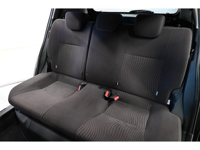 アクア Ｇ　ハイブリッド　衝突被害軽減システム　オートクルーズコントロール　メモリーナビ　バックカメラ　ＥＴＣ　フルセグ　ミュージックプレイヤー接続可　ＤＶＤ再生　ＣＤ　アルミホイール　スマートキー　キーレス（30枚目）