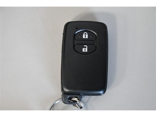 アクア Ｇ　ハイブリッド　衝突被害軽減システム　オートクルーズコントロール　メモリーナビ　バックカメラ　ＥＴＣ　フルセグ　ミュージックプレイヤー接続可　ＤＶＤ再生　ＣＤ　アルミホイール　スマートキー　キーレス（33枚目）