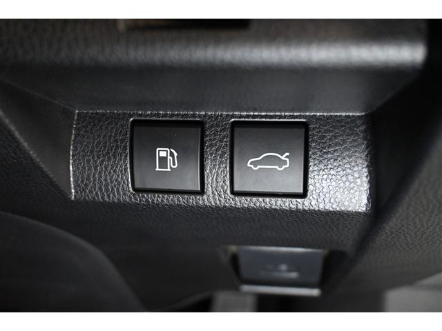 クラウンクロスオーバー Ｇアドバンスド・レザーパッケージ　４ＷＤ　ハイブリッド　衝突被害軽減システム　革シート　オートクルーズコントロール　ＬＥＤヘッドランプ　１００Ｖ電源　バックカメラ　ＥＴＣ　ドラレコ　フルセグ　ミュージックプレイヤー接続可　スマートキー（25枚目）