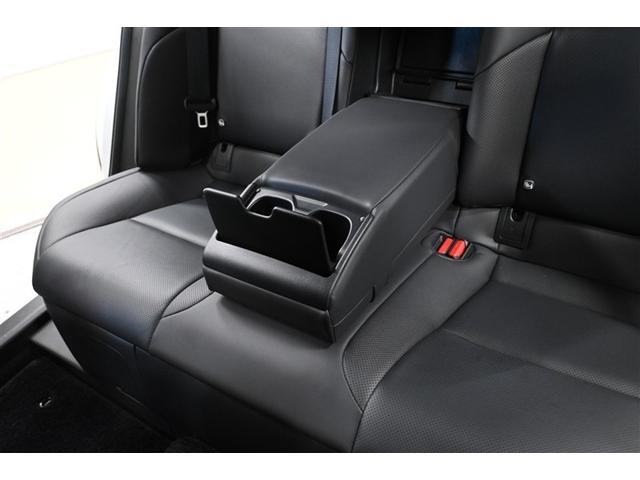 クラウンクロスオーバー Ｇアドバンスド・レザーパッケージ　４ＷＤ　ハイブリッド　衝突被害軽減システム　革シート　オートクルーズコントロール　ＬＥＤヘッドランプ　１００Ｖ電源　バックカメラ　ＥＴＣ　ドラレコ　フルセグ　ミュージックプレイヤー接続可　スマートキー（30枚目）