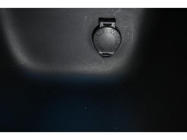 ヤリスクロス ハイブリッドＺ　展示・試乗車　ハイブリッド　衝突被害軽減システム　オートクルーズコントロール　ＬＥＤヘッドランプ　１００Ｖ電源　メモリーナビ　バックカメラ　ＥＴＣ　ドラレコ　ミュージックプレイヤー接続可　ＤＶＤ再生（14枚目）