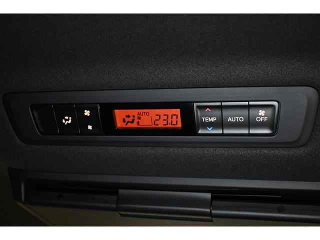 ヴォクシー ＺＳ　煌ＩＩＩ　衝突被害軽減システム　両側電動スライド　オートクルーズコントロール　ＬＥＤヘッドランプ　メモリーナビ　後席モニター　バックカメラ　ＥＴＣ　フルセグ　ミュージックプレイヤー接続可　ＤＶＤ再生　ＣＤ（15枚目）