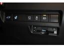 ハンズフリーパワーバックドア装備!リヤバンバーの下に足を出し入れするだけで、バックドアが自動開閉します。自動でハイ・ロー切りかえるオートマチックハイビームシステム搭載!ETC搭載!料金所もノンスト