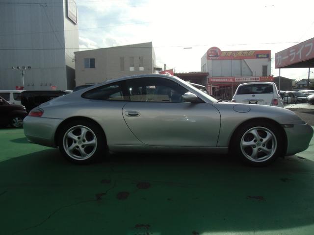 911カレラ TYPE996ティプトロニック 社外HDDナビ 可変リヤスポイラー 本革シート(10枚目)