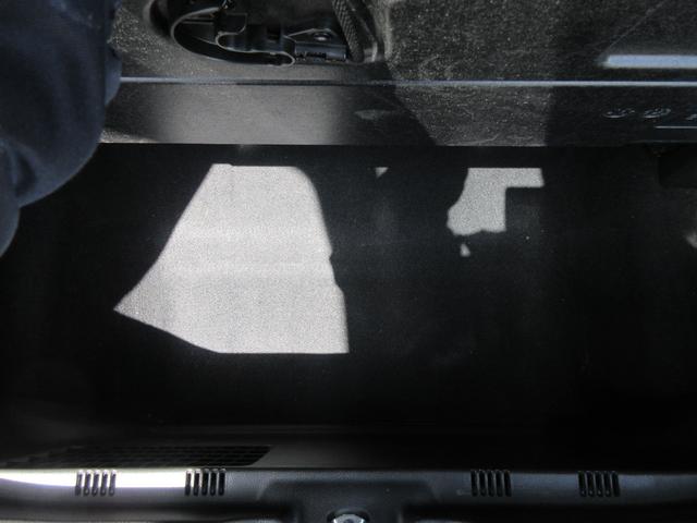 Ｎ－ＷＧＮカスタム Ｇ　オートライト　ＨＩＤ　スマートキー　アイドリングストップ　電動格納ミラー　ベンチシート　ＣＶＴ　盗難防止システム　ＡＢＳ　ＥＳＣ　ＣＤ　ミュージックプレイヤー接続可　アルミホイール　衝突安全ボディ（30枚目）