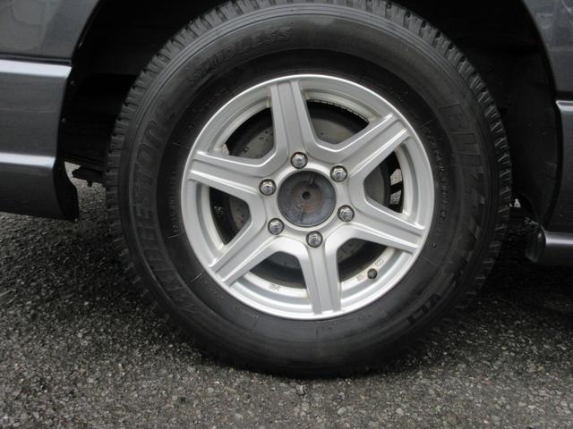 ハイエースバン ロングスーパーＧＬ　４ＷＤ　ＥＴＣ　バックカメラ　ナビ　ＴＶ　両側スライドドア　オートライト　電動格納ミラー　ＡＴ　アルミホイール　ＣＤ　ＤＶＤ再生　ミュージックプレイヤー接続可　Ｂｌｕｅｔｏｏｔｈ　エアコン　パワーステアリング（25枚目）