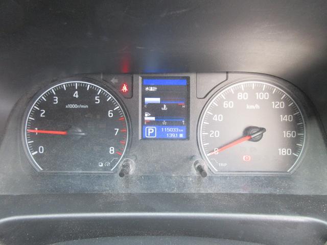 NV350キャラバンバン 福祉車輌 バックカメラ スライドドア 電動格納ミラー AT CD エアコン パワーウィンドウ 運転席エアバッグ 助手席エアバッグ(4枚目)