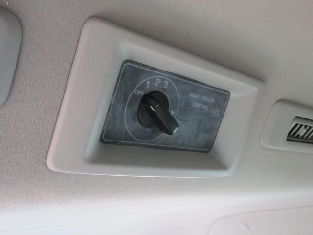 NV350キャラバンバン 福祉車輌 バックカメラ スライドドア 電動格納ミラー AT CD エアコン パワーウィンドウ 運転席エアバッグ 助手席エアバッグ(29枚目)