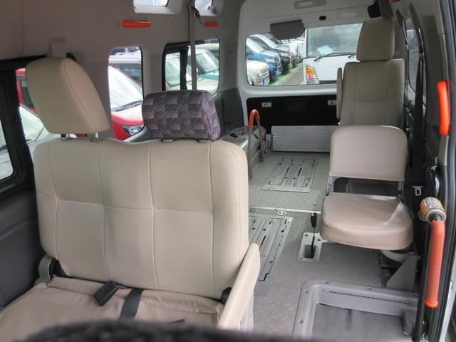 NV350キャラバンバン 福祉車輌 バックカメラ スライドドア 電動格納ミラー AT CD エアコン パワーウィンドウ 運転席エアバッグ 助手席エアバッグ(36枚目)