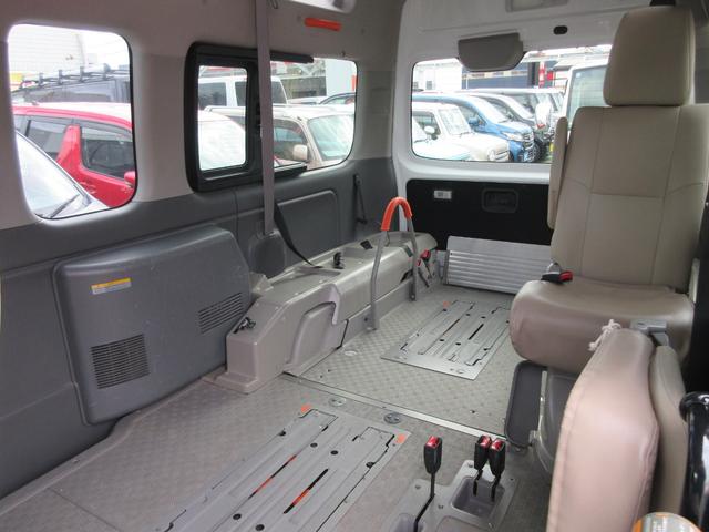 NV350キャラバンバン 福祉車輌 バックカメラ スライドドア 電動格納ミラー AT CD エアコン パワーウィンドウ 運転席エアバッグ 助手席エアバッグ(44枚目)