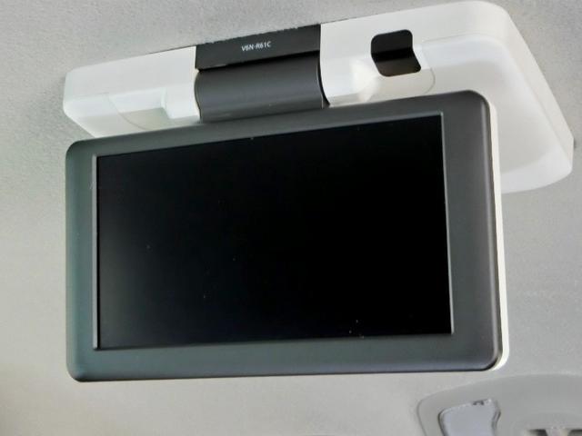 プリウスα Ｓツーリングセレクション・Ｇ’ｓ　ハイブリッド　安全装備　横滑り防止機能　ＡＢＳ　エアバッグ　盗難防止装置　バックカメラ　後席モニター　ＥＴＣ　ドラレコ　ミュージックプレイヤー接続可　ＣＤ　スマートキー　キーレス　フル装備　オートマ（5枚目）