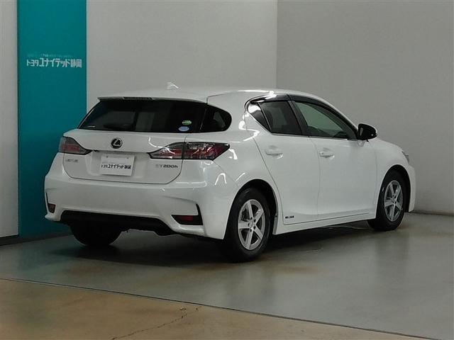 ＣＴ ＣＴ２００ｈ　ハイブリッド　ワンオーナー　安全装備　横滑り防止機能　ＡＢＳ　エアバッグ　盗難防止装置　バックカメラ　ＥＴＣ　ミュージックプレイヤー接続可　ＣＤ　スマートキー　キーレス　フル装備　アルミホイール（2枚目）