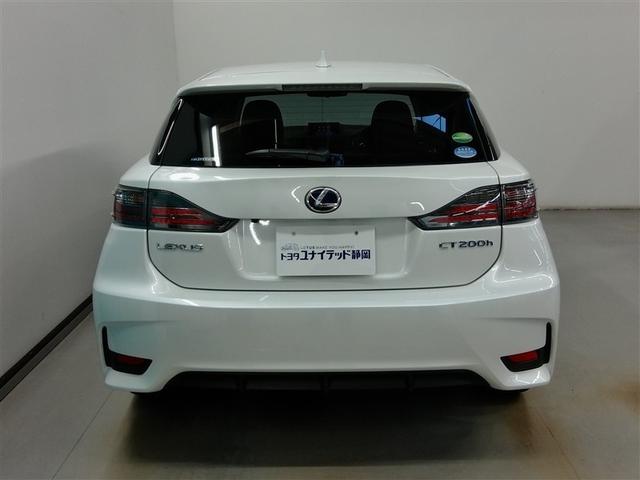 ＣＴ ＣＴ２００ｈ　ハイブリッド　ワンオーナー　安全装備　横滑り防止機能　ＡＢＳ　エアバッグ　盗難防止装置　バックカメラ　ＥＴＣ　ミュージックプレイヤー接続可　ＣＤ　スマートキー　キーレス　フル装備　アルミホイール（4枚目）