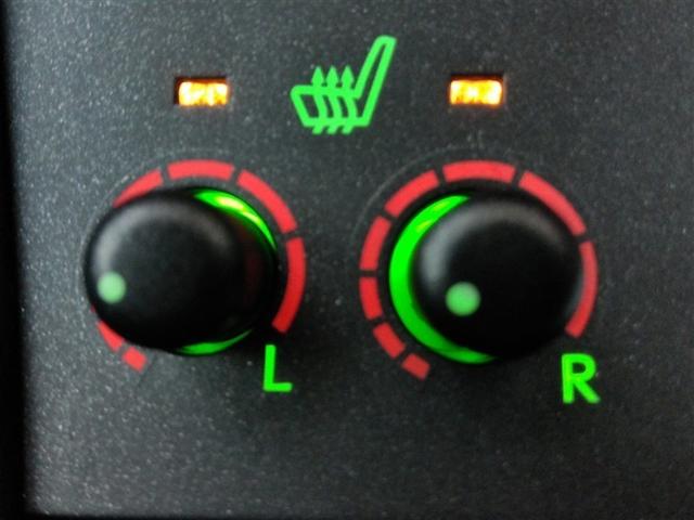 ＣＴ ＣＴ２００ｈ　ハイブリッド　ワンオーナー　安全装備　横滑り防止機能　ＡＢＳ　エアバッグ　盗難防止装置　バックカメラ　ＥＴＣ　ミュージックプレイヤー接続可　ＣＤ　スマートキー　キーレス　フル装備　アルミホイール（29枚目）