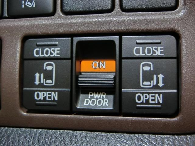 エスクァイア Ｇｉ　衝突被害軽減システム　横滑り防止機能　ＡＢＳ　エアバッグ　オートクルーズコントロール　盗難防止装置　アイドリングストップ　バックカメラ　ＥＴＣ　ドラレコ　ミュージックプレイヤー接続可　ＣＤ　キーレス（11枚目）