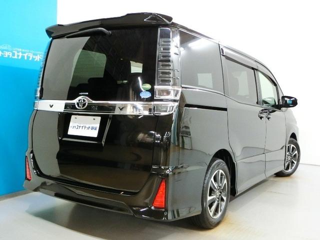 ヴォクシー ＺＳ　ワンオーナー　衝突被害軽減システム　横滑り防止機能　ＡＢＳ　エアバッグ　オートクルーズコントロール　盗難防止装置　アイドリングストップ　バックカメラ　後席モニター　ＥＴＣ　ドラレコ　ＣＤ　スマートキー（2枚目）