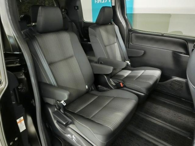 ヴォクシー ＺＳ　ワンオーナー　衝突被害軽減システム　横滑り防止機能　ＡＢＳ　エアバッグ　オートクルーズコントロール　盗難防止装置　アイドリングストップ　バックカメラ　後席モニター　ＥＴＣ　ドラレコ　ＣＤ　スマートキー（13枚目）