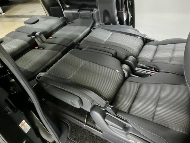 ヴォクシー ＺＳ　ワンオーナー　衝突被害軽減システム　横滑り防止機能　ＡＢＳ　エアバッグ　オートクルーズコントロール　盗難防止装置　アイドリングストップ　バックカメラ　後席モニター　ＥＴＣ　ドラレコ　ＣＤ　スマートキー（16枚目）