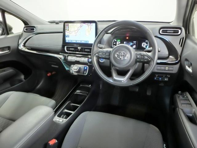 アクア Ｇ　ハイブリッド　ワンオーナー　展示・試乗車　安全装備　衝突被害軽減システム　横滑り防止機能　ＡＢＳ　エアバッグ　オートクルーズコントロール　盗難防止装置　バックカメラ　ＥＴＣ　ドラレコ　スマートキー（3枚目）