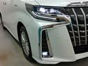 LEDヘッドライトとフォグランプのコラボです。雨や雪の日も安心!フォグランプがお車の存在を際立たせますね♪