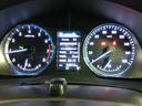 とても見やすいメーターです。夜間時はラグジュアリーな気分にさせてくれる照明が魅力ですので、夜のドライブも楽しみになりますよ♪