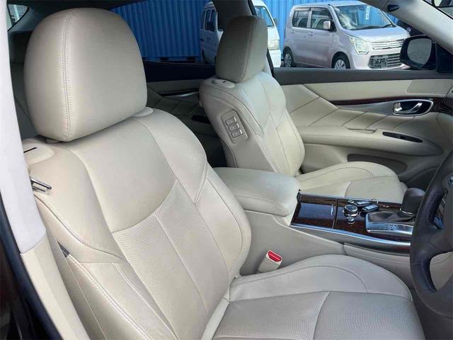 フーガ ３７０ＧＴ　ＥＴＣ　クリアランスソナー　レーンアシスト　オートクルーズコントロール　衝突被害軽減システム　全周囲カメラ　ナビ　アルミホイール　オートライト　ＬＥＤヘッドランプ　ＡＴ　シートエアコン　スマートキー（6枚目）