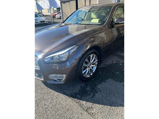 フーガ ３７０ＧＴ　ＥＴＣ　クリアランスソナー　レーンアシスト　オートクルーズコントロール　衝突被害軽減システム　全周囲カメラ　ナビ　アルミホイール　オートライト　ＬＥＤヘッドランプ　ＡＴ　シートエアコン　スマートキー（9枚目）