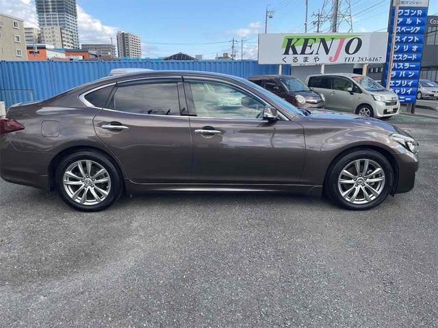 フーガ ３７０ＧＴ　ＥＴＣ　クリアランスソナー　レーンアシスト　オートクルーズコントロール　衝突被害軽減システム　全周囲カメラ　ナビ　アルミホイール　オートライト　ＬＥＤヘッドランプ　ＡＴ　シートエアコン　スマートキー（13枚目）