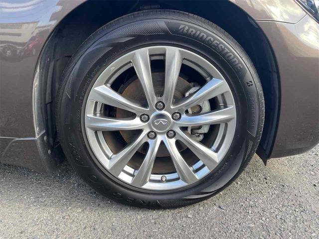 フーガ ３７０ＧＴ　ＥＴＣ　クリアランスソナー　レーンアシスト　オートクルーズコントロール　衝突被害軽減システム　全周囲カメラ　ナビ　アルミホイール　オートライト　ＬＥＤヘッドランプ　ＡＴ　シートエアコン　スマートキー（18枚目）