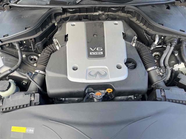 フーガ ３７０ＧＴ　ＥＴＣ　クリアランスソナー　レーンアシスト　オートクルーズコントロール　衝突被害軽減システム　全周囲カメラ　ナビ　アルミホイール　オートライト　ＬＥＤヘッドランプ　ＡＴ　シートエアコン　スマートキー（21枚目）