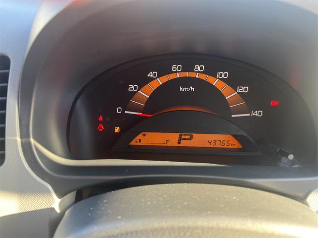 ＡＺワゴン ＸＧ　キーレスエントリー　電動格納ミラー　ベンチシート　ＡＴ　盗難防止システム　ＡＢＳ　ＣＤ　衝突安全ボディ　エアコン　パワーステアリング　パワーウィンドウ（5枚目）