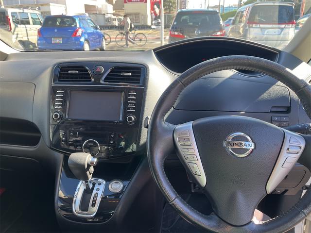 セレナ ハイウェイスター バックカメラ オートクルーズコントロール 両側電動スライドドア スマートキー 電動格納ミラー 後席モニター 3列シート CVT アルミホイール 盗難防止システム 衝突安全ボディ ABS ESC(2枚目)