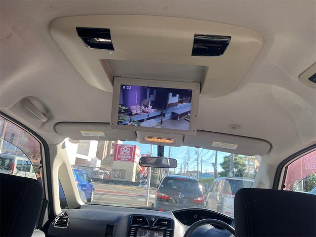 セレナ ハイウェイスター バックカメラ オートクルーズコントロール 両側電動スライドドア スマートキー 電動格納ミラー 後席モニター 3列シート CVT アルミホイール 盗難防止システム 衝突安全ボディ ABS ESC(5枚目)