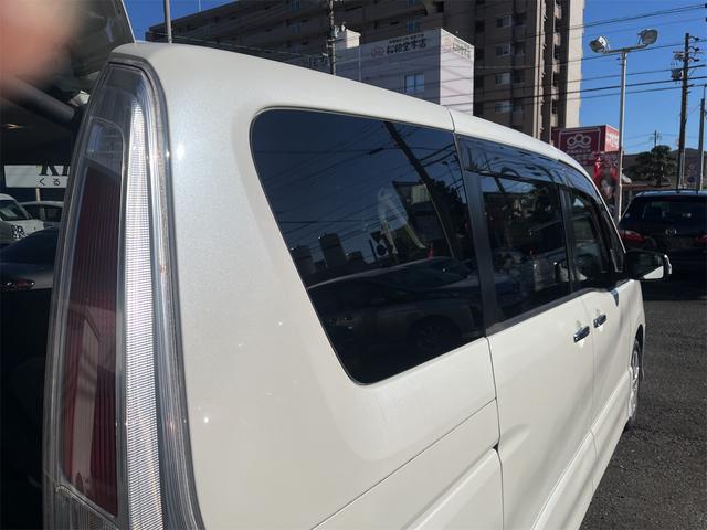 セレナ ハイウェイスター バックカメラ オートクルーズコントロール 両側電動スライドドア スマートキー 電動格納ミラー 後席モニター 3列シート CVT アルミホイール 盗難防止システム 衝突安全ボディ ABS ESC(22枚目)