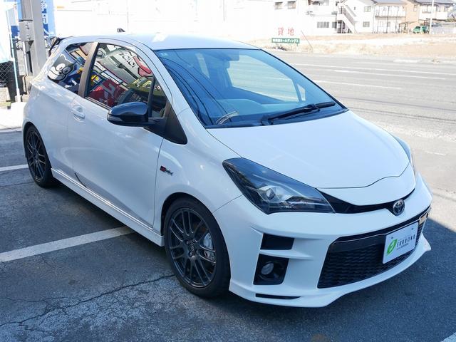 ヴィッツ ＧＲＭＮ　ターボ　スーパーチャージャー　社外メタルクラッチ　ＧＲレコーダー　純正ナビ（2枚目）