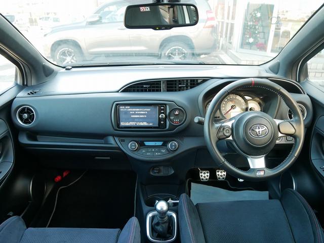 ヴィッツ ＧＲＭＮ　ターボ　スーパーチャージャー　社外メタルクラッチ　ＧＲレコーダー　純正ナビ（4枚目）