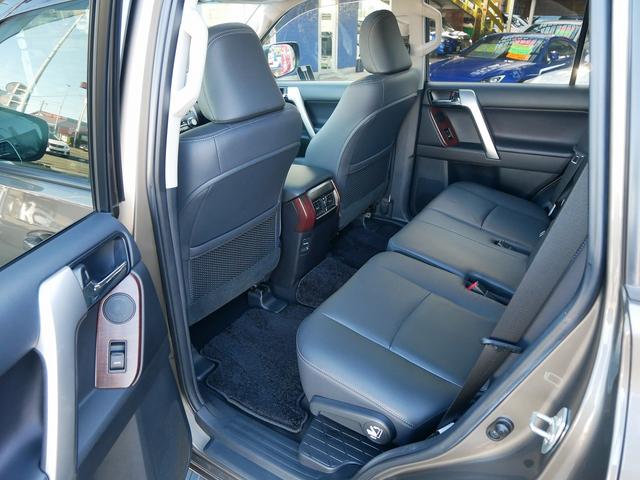 ランドクルーザープラド TX Lパッケージ メーカーナビ フェンダーミラーレス 寒冷地仕様 ETC2.0 クリアランスソナー 1オーナー 禁煙車 LEDヘッドライト ルーフレール 社外17インチアルミ 3列シート(8枚目)