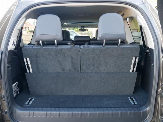 ランドクルーザープラド TX Lパッケージ メーカーナビ フェンダーミラーレス 寒冷地仕様 ETC2.0 クリアランスソナー 1オーナー 禁煙車 LEDヘッドライト ルーフレール 社外17インチアルミ 3列シート(42枚目)