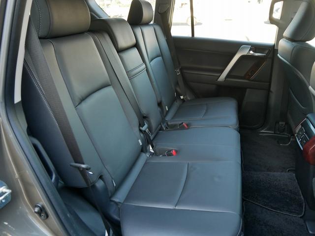 ランドクルーザープラド TX Lパッケージ メーカーナビ フェンダーミラーレス 寒冷地仕様 ETC2.0 クリアランスソナー 1オーナー 禁煙車 LEDヘッドライト ルーフレール 社外17インチアルミ 3列シート(51枚目)