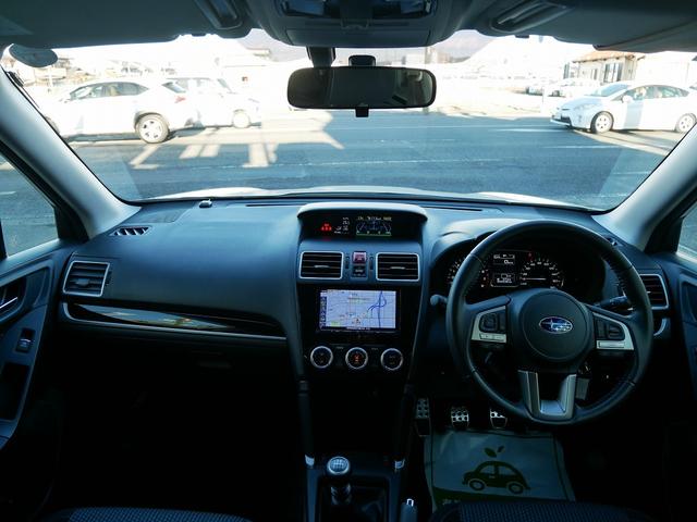 フォレスター 2.0i-L シートヒータ フルタイム4WD LED Aライト オートエアコン 衝突安全ボディ 横滑り防止装置 アイドリングストップ エアバッグ USB 盗難防止システム クルコン(2枚目)