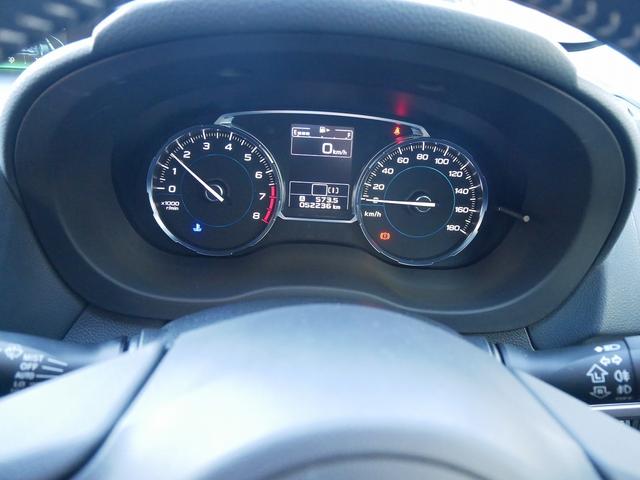 フォレスター 2.0i-L シートヒータ フルタイム4WD LED Aライト オートエアコン 衝突安全ボディ 横滑り防止装置 アイドリングストップ エアバッグ USB 盗難防止システム クルコン(15枚目)