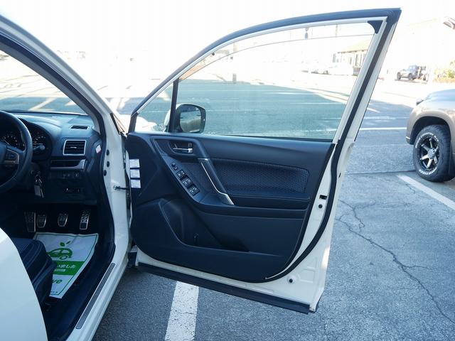 フォレスター 2.0i-L シートヒータ フルタイム4WD LED Aライト オートエアコン 衝突安全ボディ 横滑り防止装置 アイドリングストップ エアバッグ USB 盗難防止システム クルコン(25枚目)