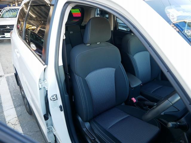 フォレスター 2.0i-L シートヒータ フルタイム4WD LED Aライト オートエアコン 衝突安全ボディ 横滑り防止装置 アイドリングストップ エアバッグ USB 盗難防止システム クルコン(27枚目)