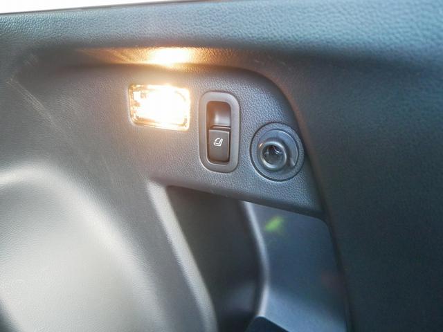 フォレスター 2.0i-L シートヒータ フルタイム4WD LED Aライト オートエアコン 衝突安全ボディ 横滑り防止装置 アイドリングストップ エアバッグ USB 盗難防止システム クルコン(38枚目)