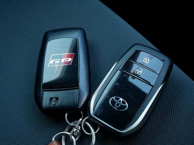 ＧＲヤリス ＲＳ　ＲＳ（４名）　純正ナビ　ＥＴＣ（28枚目）