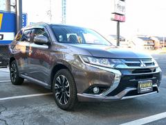 ２０１５年９月式アウトランダ−ＰＨＥＶ 2